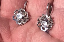 boucles d'oreilles anciennes