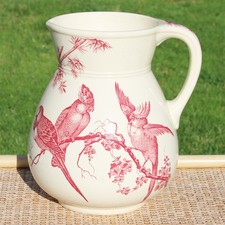 Broc de toilette en faïence