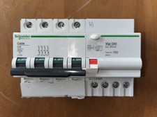 DISJONCTEUR  DIFFERENTIEL