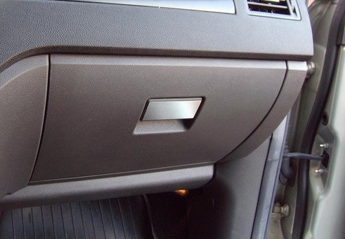 Plaque ford kuga titanium - plaque,