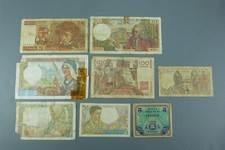 Lot de 8 billets de banque