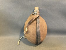 Ancienne gourde de soldat militaire MKL 235 en alu et peau militaria ww2