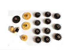 MECCANO  Lot de pièces plastique roues engrenages