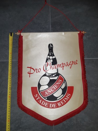 Enorme ancien fanion - , de