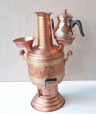 Samovar en cuivre, bouilloire urne à thé, chauffe-eau avec bois de charbon de...