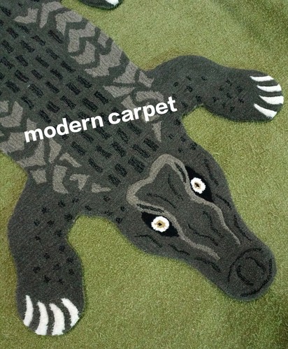 Tapis forme crocodile - en,