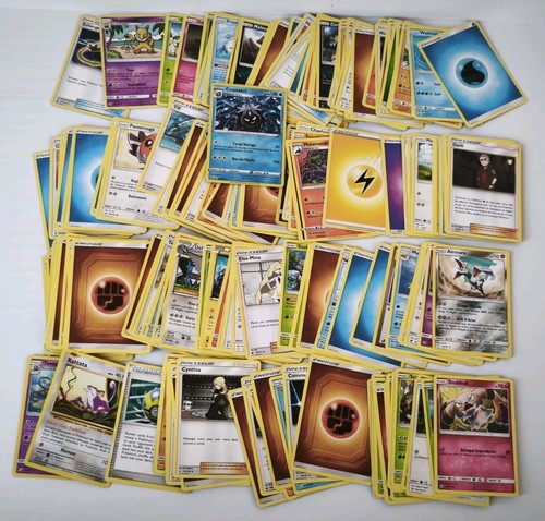 Lot 180 cartes pokémon