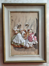 Gravure de mode habillée XIXème Tissus Cadre Vitrine sous verre