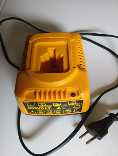 Chargeur batterie dewalt - chargeur,