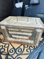 Caisse à munitions militaire