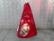 Feu arriere principal droit