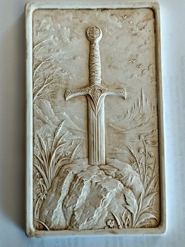 Bas relief excalibur épée - bas,
