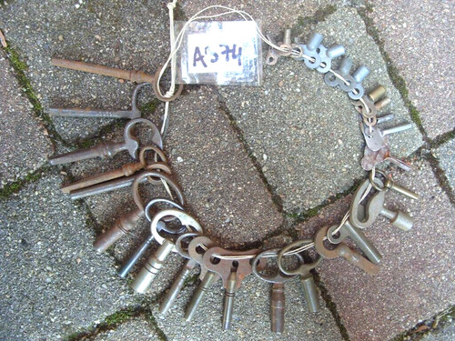Lot a574 cle cles clefs - , de