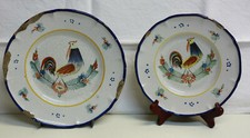 Deux assiettes en faïence de