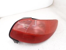 Feu arriere principal droit