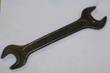 ancienne clé plate din 895 pour ecrou 28 et 30
