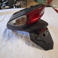 FEU ARRIERE AVEC SUPPORT DE