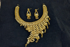 Ensemble de bijoux boucles