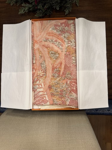 Nwt hermes 140 - hermes, silk