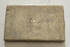 Etui à cigarettes en laiton et galuchat.  Art Déco 1930