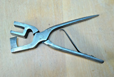 Pince à boutonnière de sellier, bourrelier, travail du cuir, outils de métier.