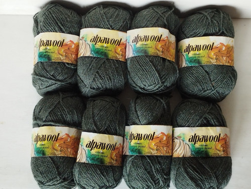 Lot pelotes de laine - 8,