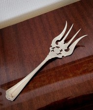 Ancienne Fourchette à Découper / à Poisson en Argent Massif (Minerve) - 113 gr