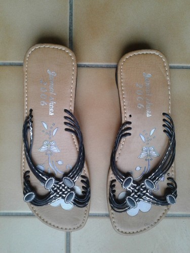Paire sandales pieds - sandales, nu