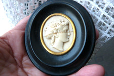 cadre ovale en bois noirci 19