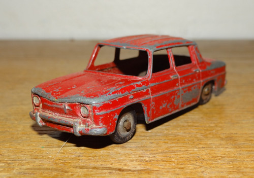 Rare ancienne voiture dinky - ancienne,