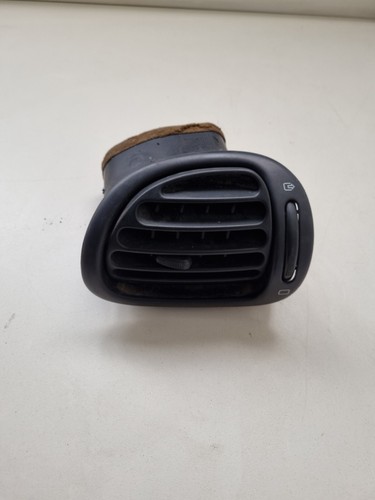 Peugeot 206 grille de - /,