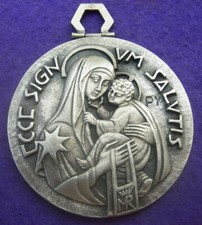 vintage  LARGE MEDAILLE