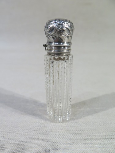 Ancien joli flacon - sel, parfum