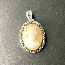 Ancien Pendentif En Argent