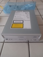 Graveur CD Externe YAMAHA CRW8824S