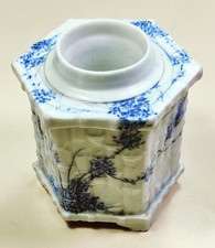 ANCIEN ENCRIER EN PORCELAINE *