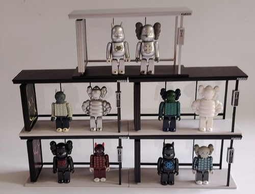 Kaws bus stop - bus,