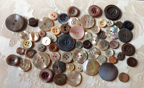 Lot boutons anciens en - ,