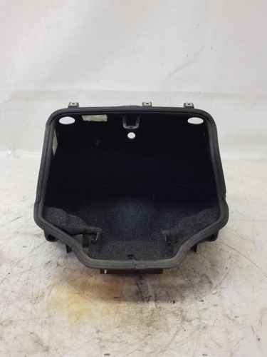 Compartiment pour casque - compartiment,