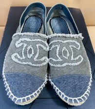 Espadrilles denim logo CHANEL toile EU 37 gris bleu chaussures plates bout rond