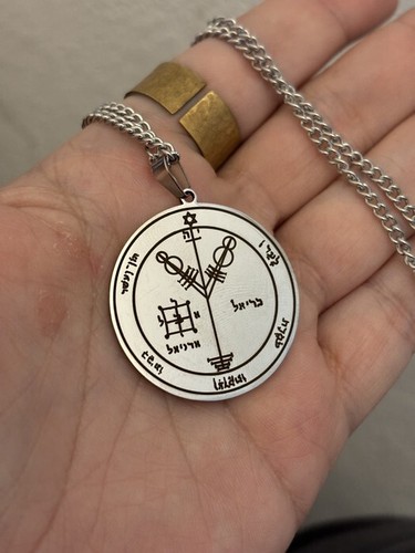 Pendentif quatrième pentacle