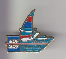RARE PINS PIN'S ..  SPORT WINDSURF PLANCHE A VOILE EDF GDF DEAUVILLE 14 ~DR