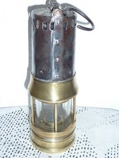 Ancienne lampe de mineur