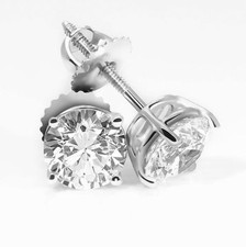 0.10CT 4-Prong Basket Round