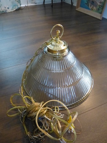 Clear glass ribbed holophane - clear,