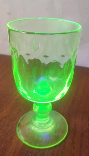 Ancien verre pied en - ancien, à