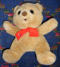 HB3/  PELUCHE VINTAGE OURS JEMINI GRUMLY BRUYANT ECHARPE ROUGE 28 CM  EXC ETAT