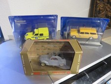 Lot de 3 voitures Peugeot 404
