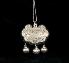 Porte bonheur chinois avec 3