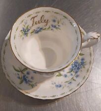 Tasse et Soucoupe a thé Porcelaine Royal Albert Flower of the Month Juillet
